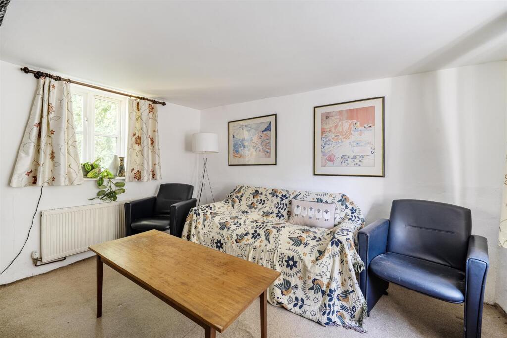 House in Taunton - View 3