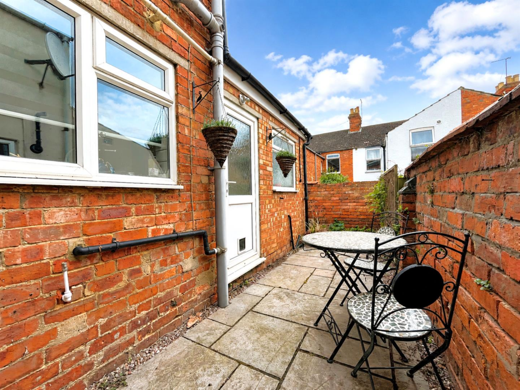 House in Northampton - View 4