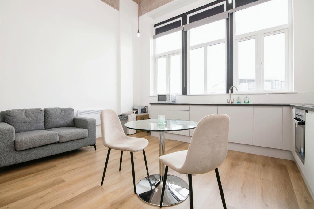 Additional image 2 of High Street, WEST BROMWICH