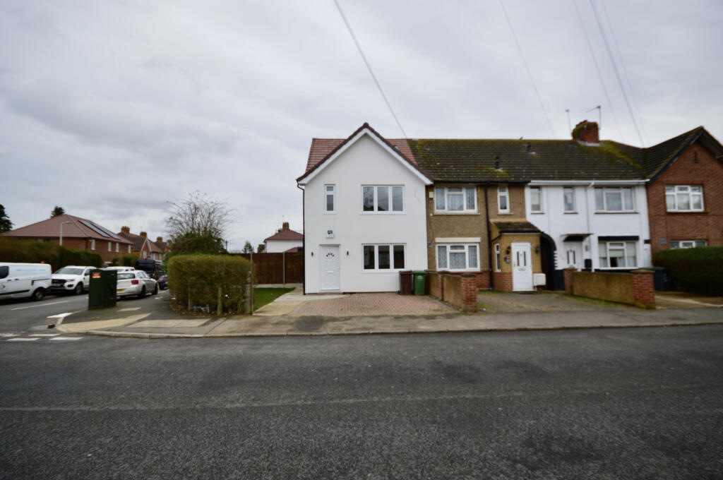 Main image of property: Beechwood Avenue, London, Middlesex, UB3