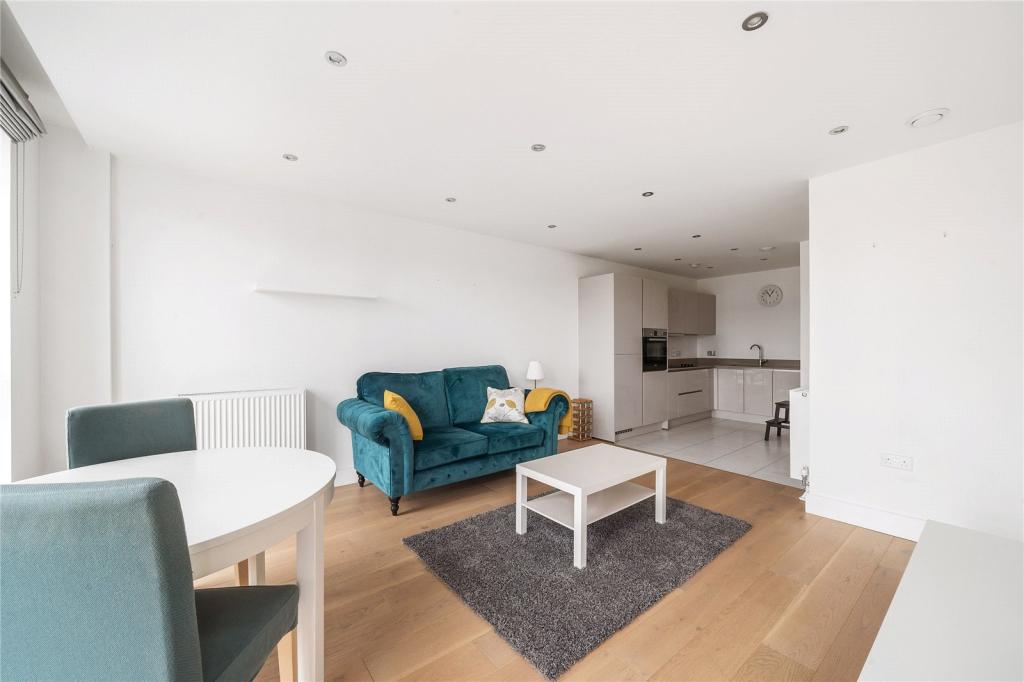 Apartment in Richmond, Kew - View 4
