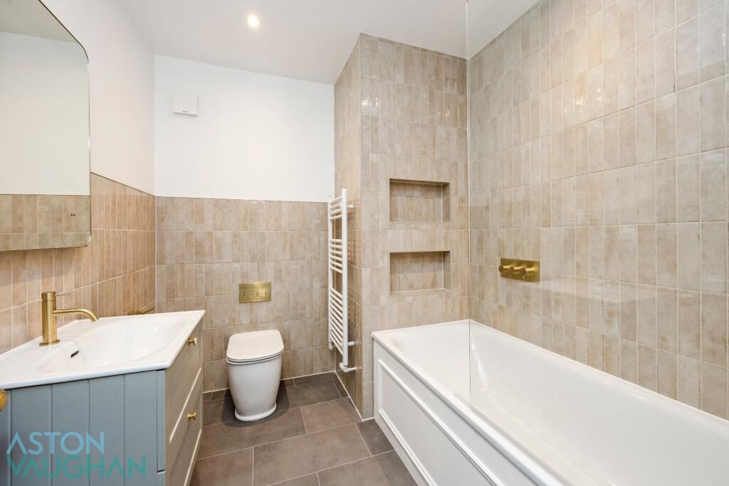 Apartment in Brighton, Queen's Park - More