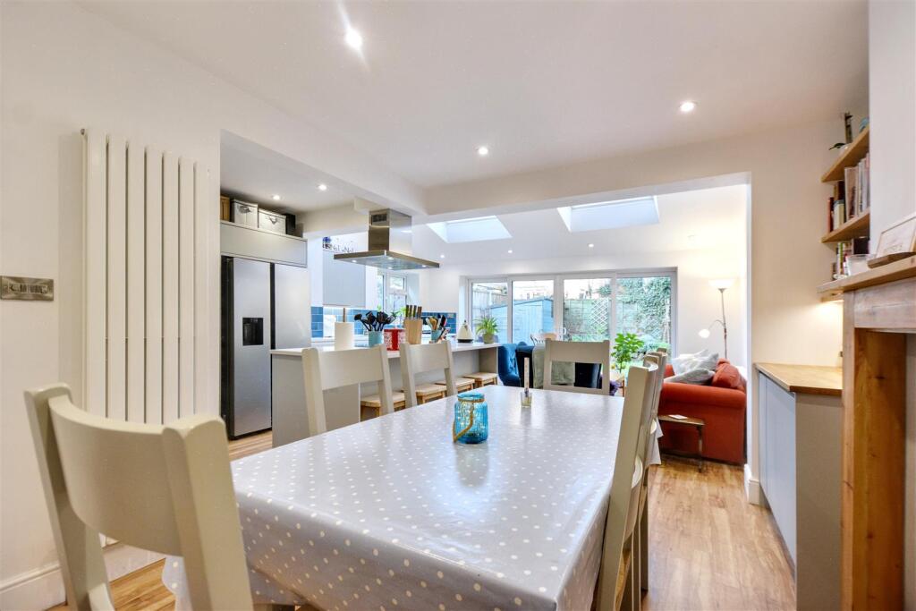 House in Nottingham, Beeston - View 2