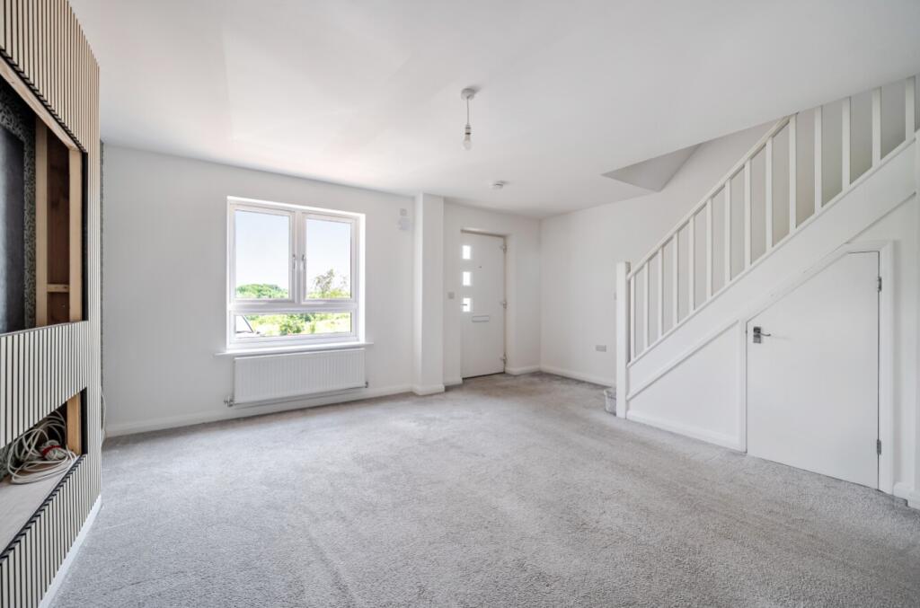 Jenkinson Crescent, Great Gonerby, Grantham, Lincolnshire, NG31 - View 5