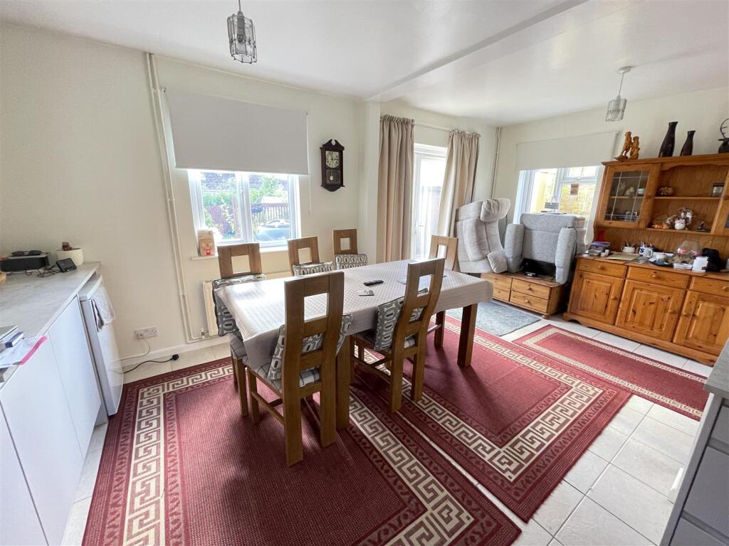 House in Salisbury - View 5
