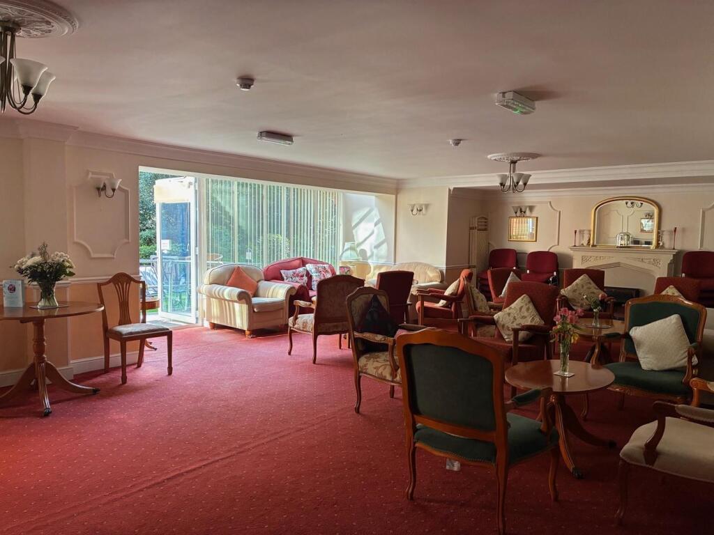 Beach Road, Weston-Super-Mare photo 4