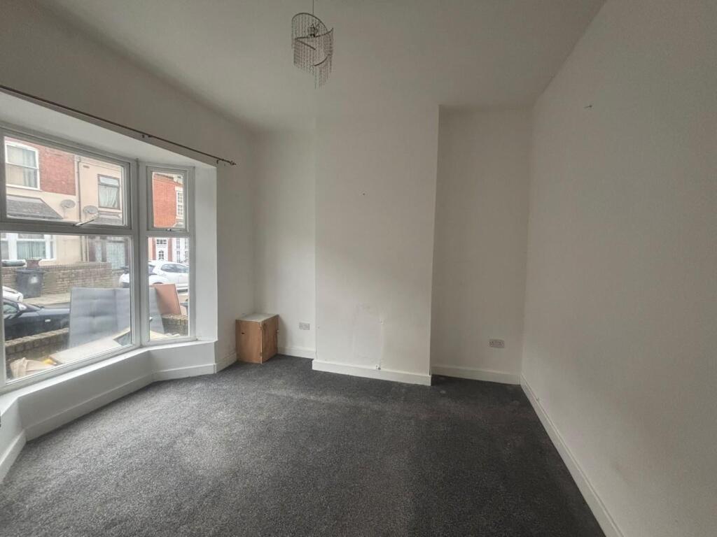 House in Birmingham, West Midlands - View 3