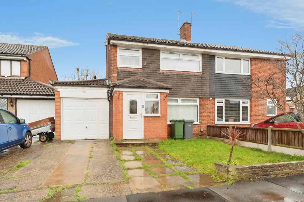Main image of property: Davenham Close, Prenton