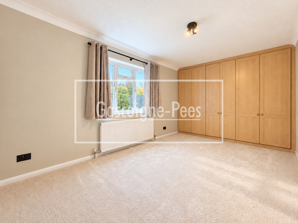 House in Guildford, Surrey - View 5