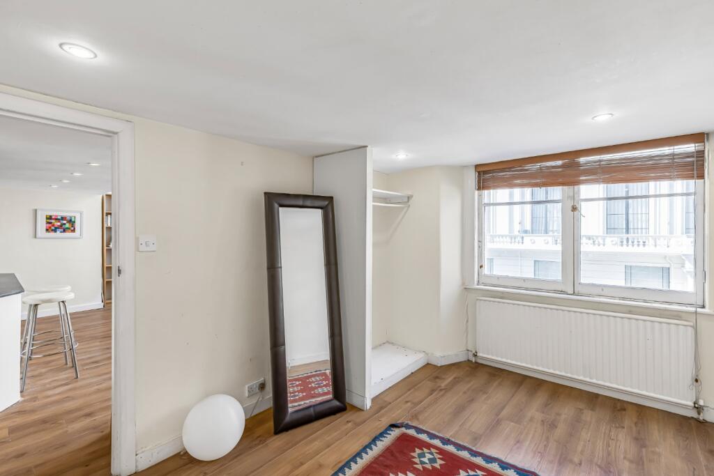 Devonshire Terrace, Bayswater, London, W2 photo 4