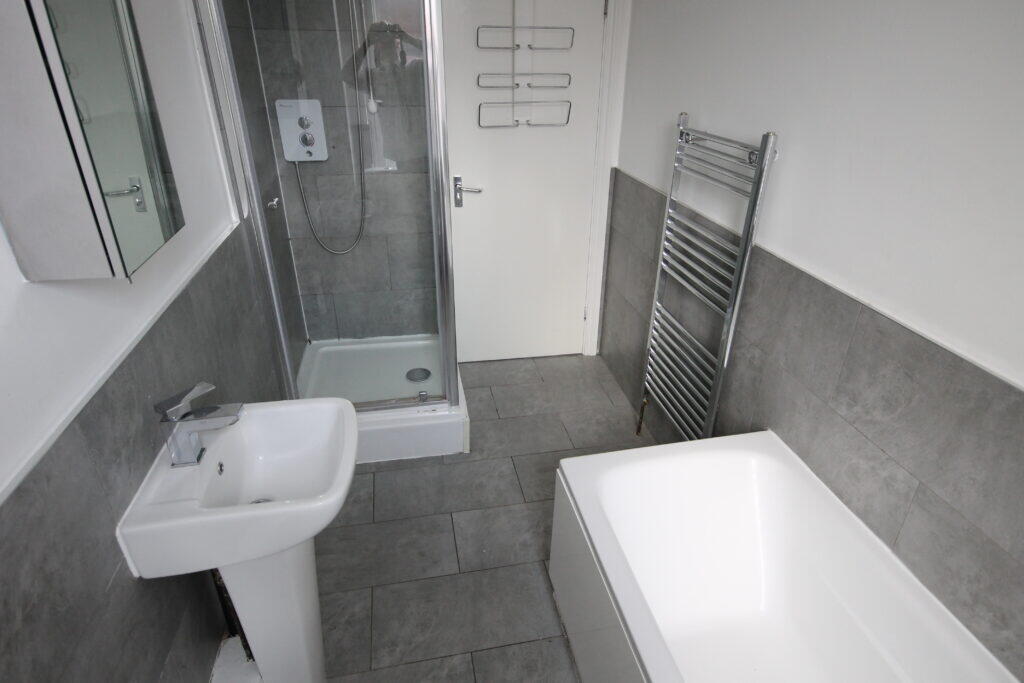 6 bedroom terraced house for rent