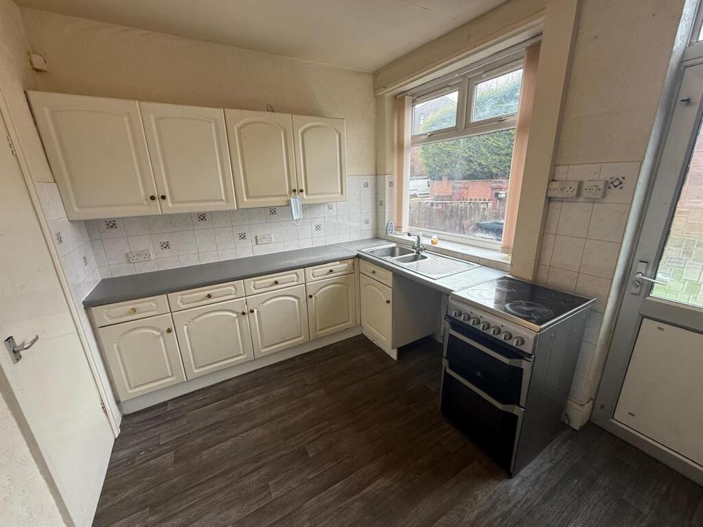 House in Oldham - View 5