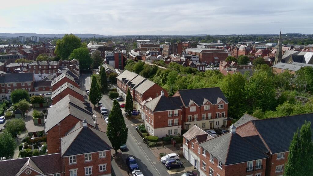 Apartment in Worcester, Barbourne - More