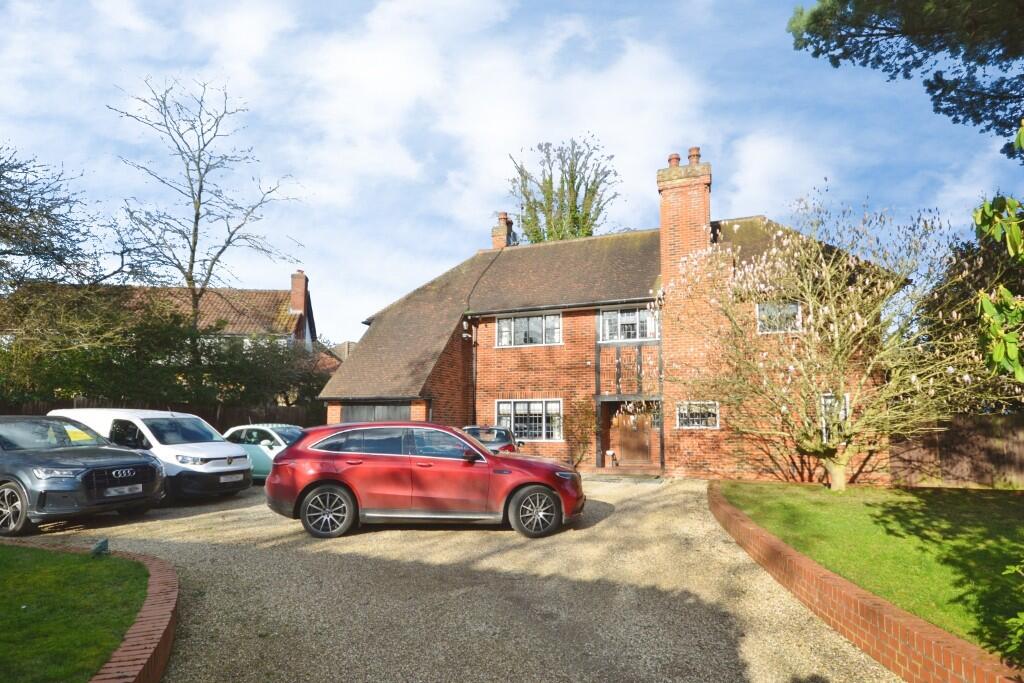 Main image of property: Middleton Road,Shenfield,Brentwood,CM15