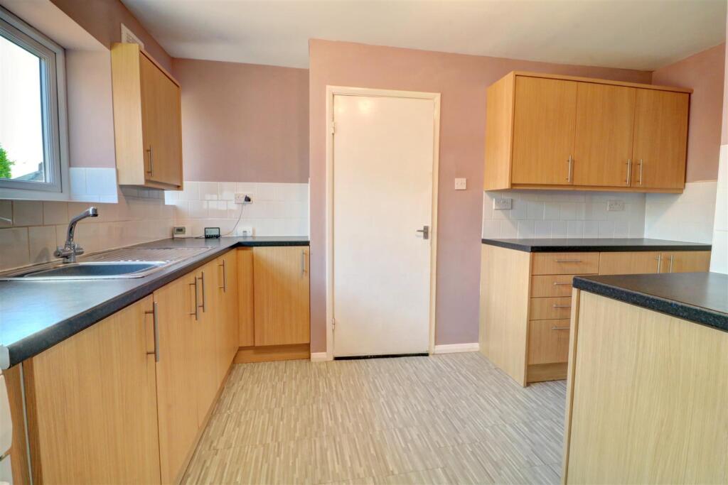 House in Walsall, West Midlands - View 5