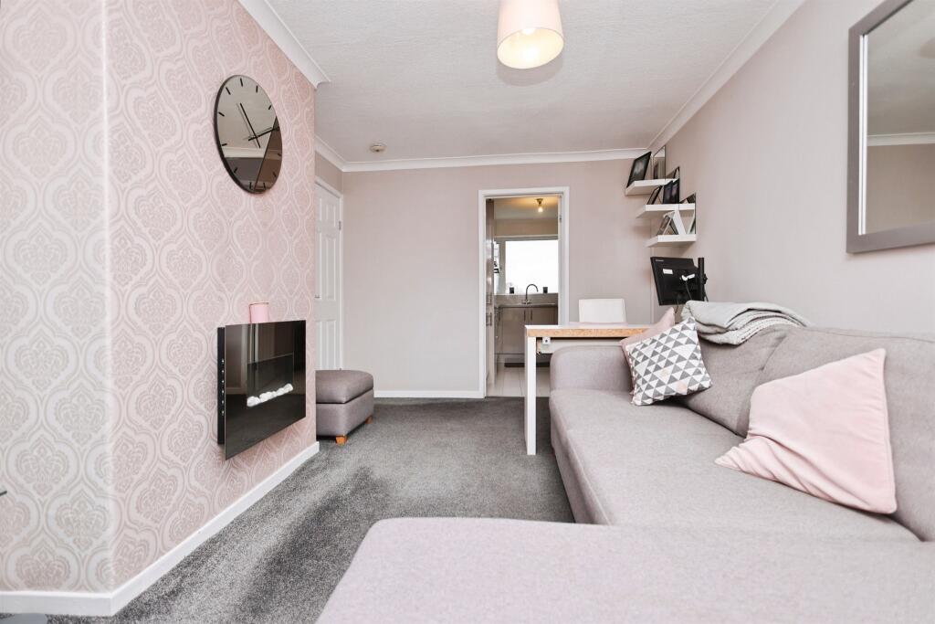 Manor House Lane, Birmingham photo 5