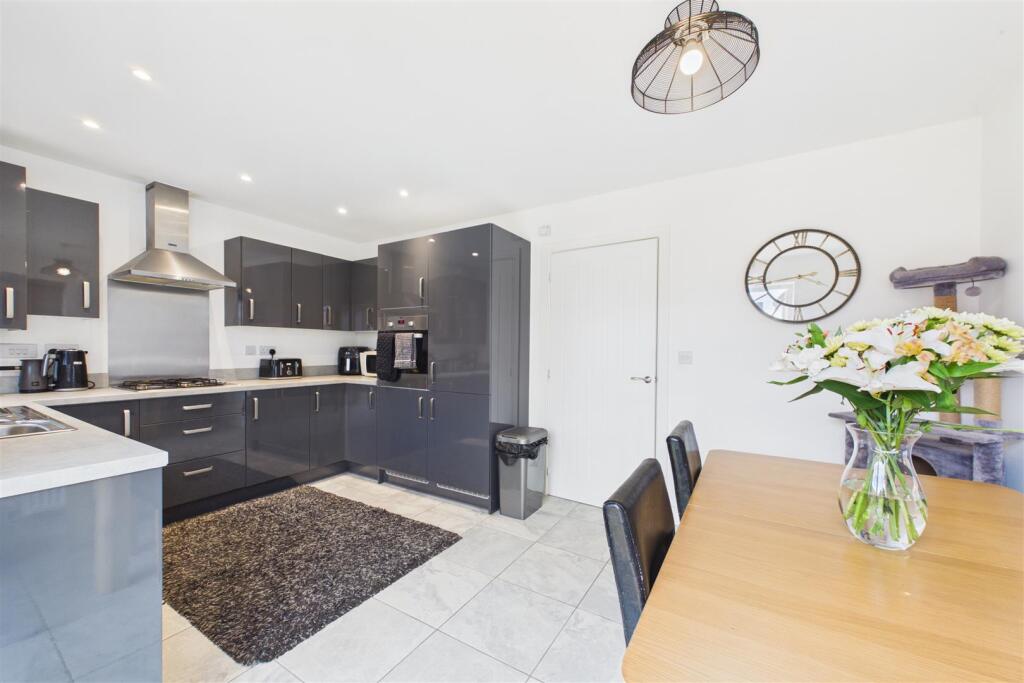 House in Newark, Middlebeck - View 3