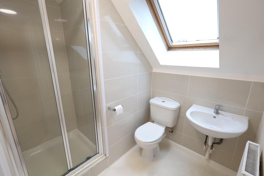 Apartment in Watford - More