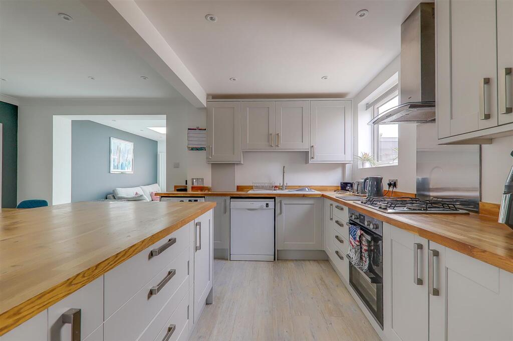 House in Brighton - View 5