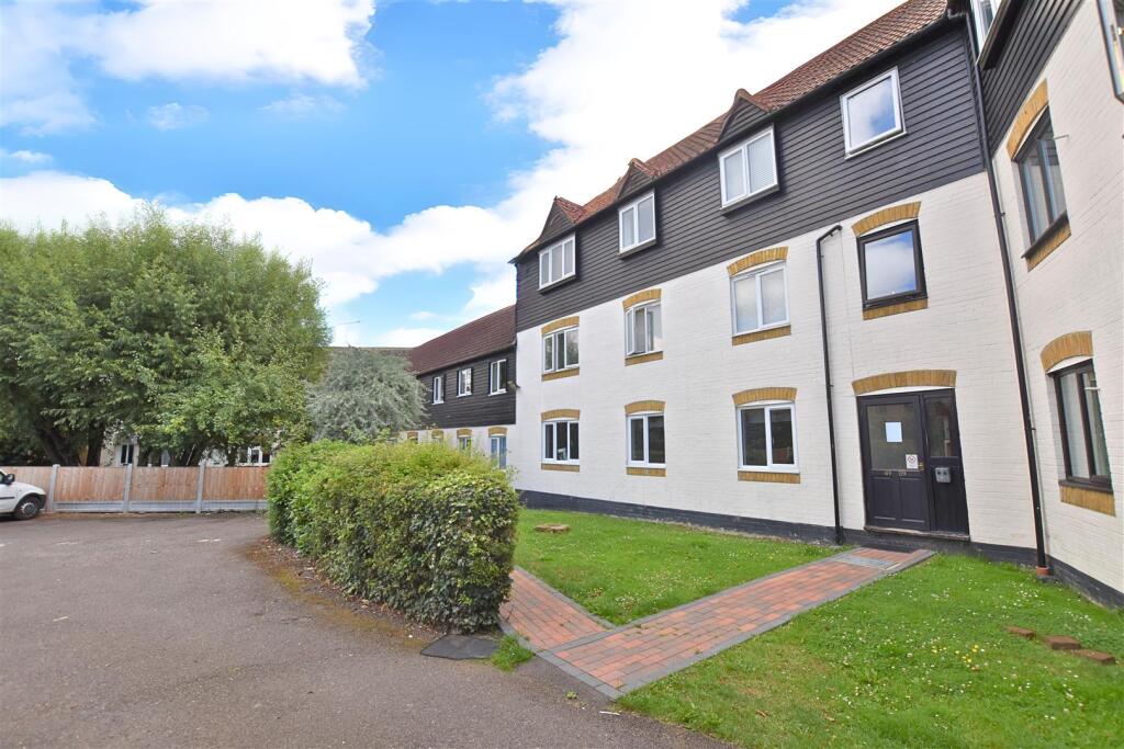 Main image of property: Bucklebury Heath, South Woodham Ferrers