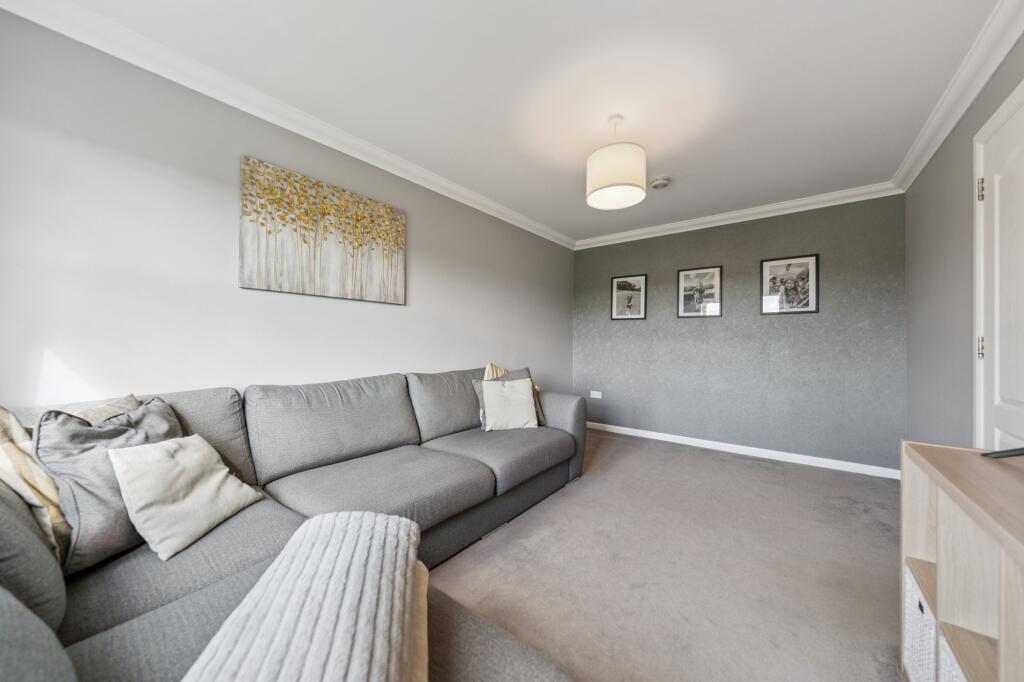 17 Linnview Court, Simshill, Glasgow, G44 5EJ photo 3