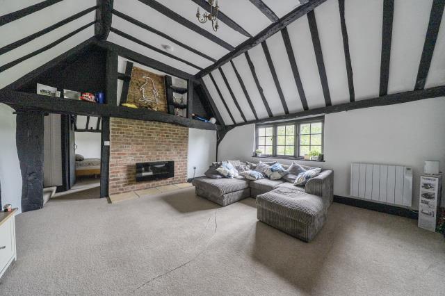 Apartment in Lambourn, West Berkshire - View 3