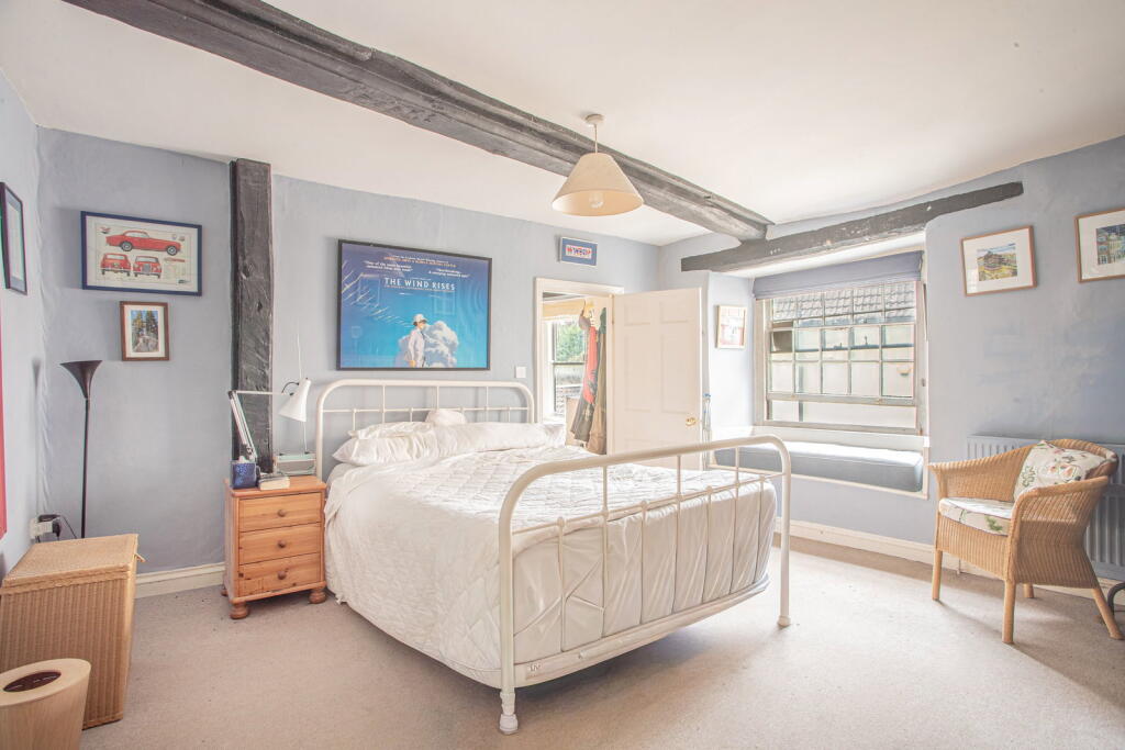 Apartment in Gloucester - More