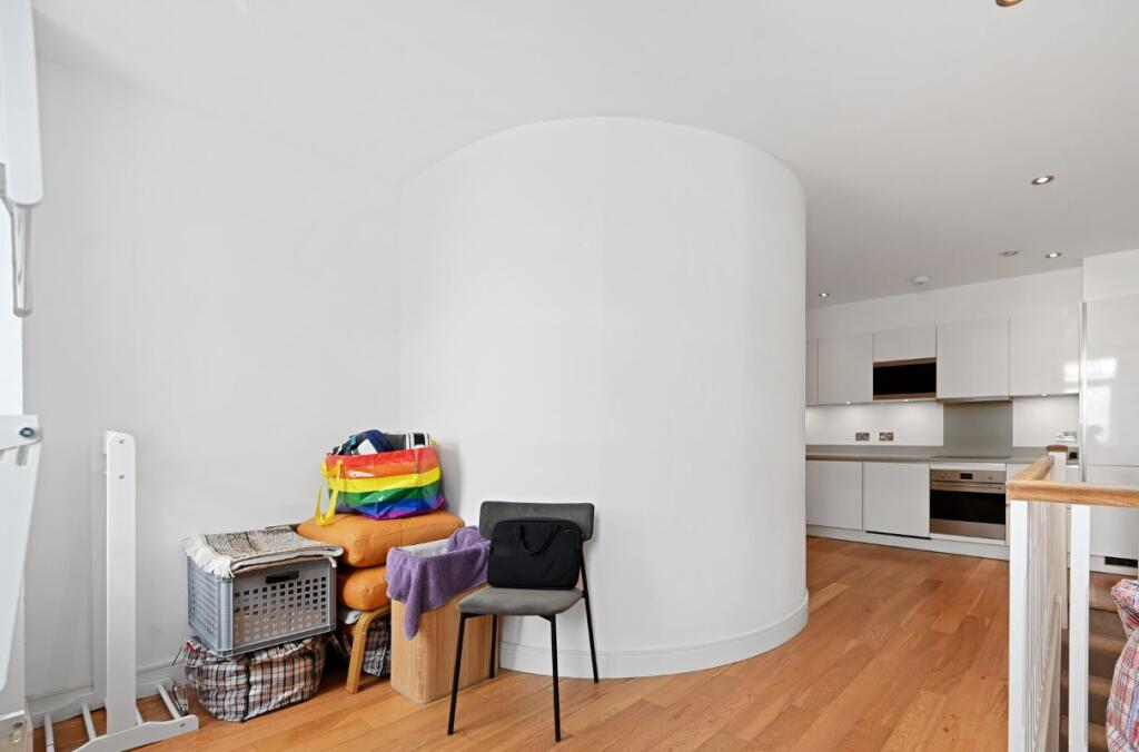 Apartment in London, Perivale - View 5