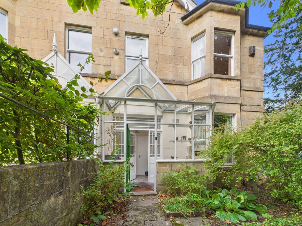 Room 2 - Upstairs Left, Bear Flat, Bath, BA2