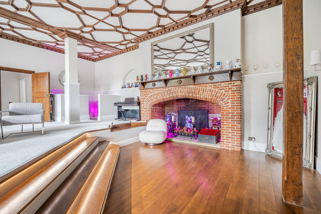 Apartment in East Hertfordshire, Aston - View 4