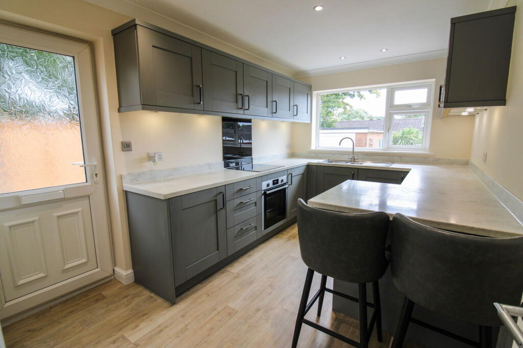 Oakleigh, Scunthorpe, DN16 3NB photo 2