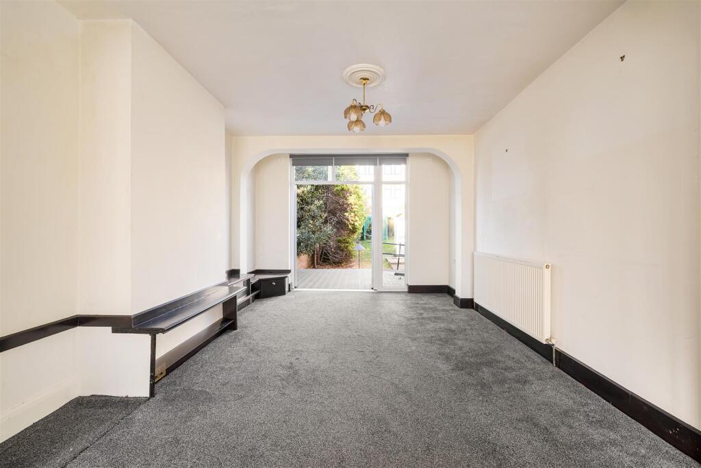 St. Barnabas Road, Woodford Green photo 4
