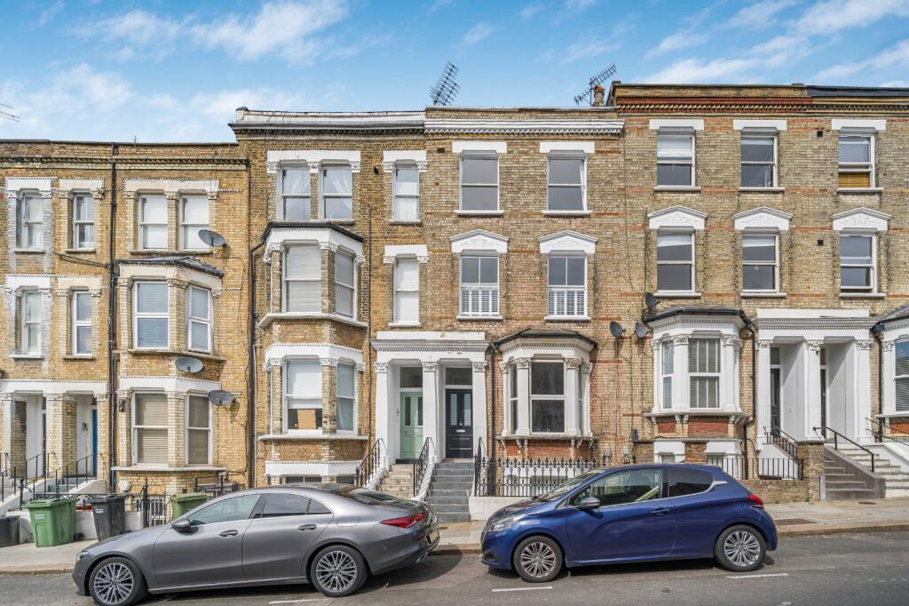 Apartment in London - View 5
