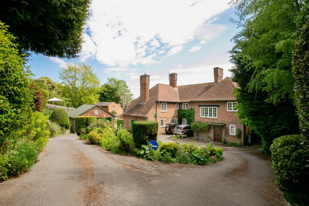 Main image of property: Church Road, Hythe, CT21