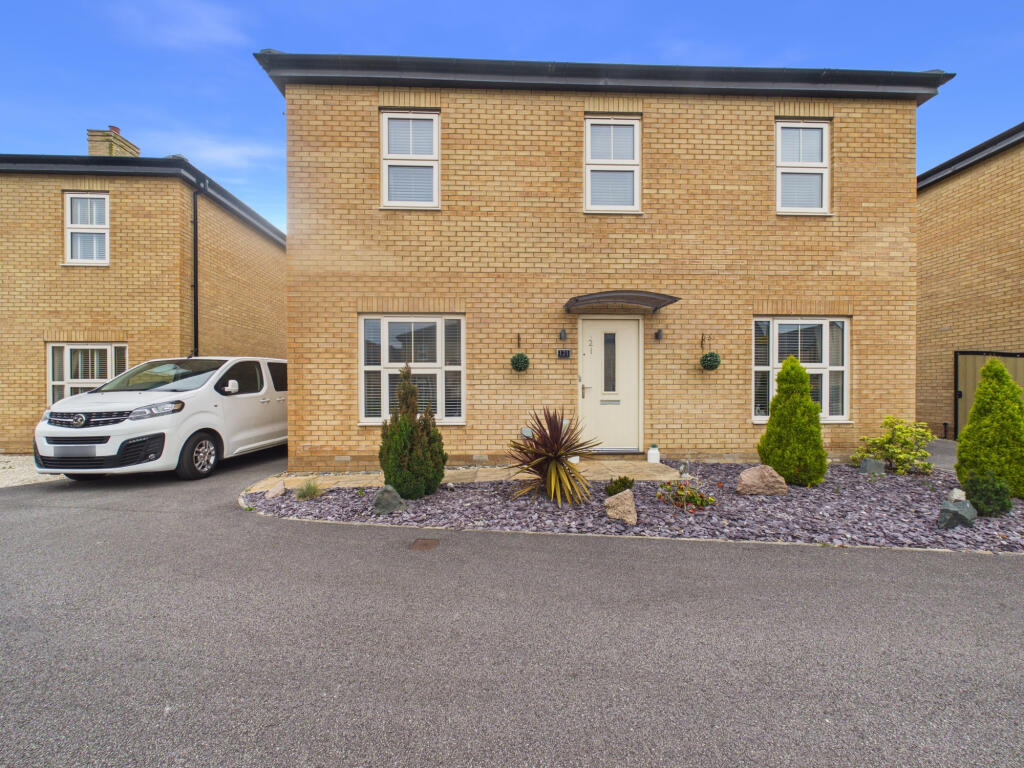 Main image of property: Kesteven Way, Hull, HU7
