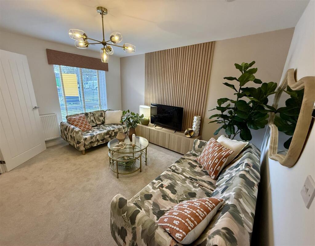 Main image of property: Roedeer Gardens, Bury