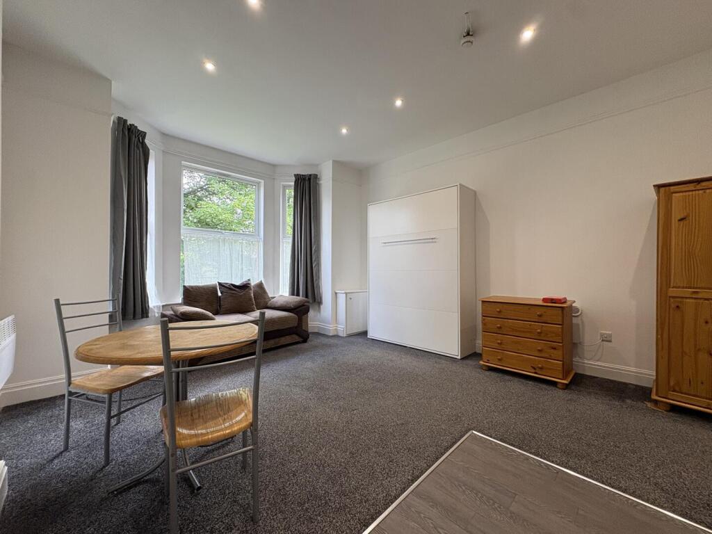 Apartment in Manchester - View 5
