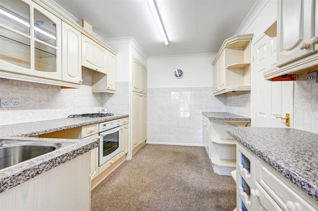 House in Great Yarmouth, Bradwell - View 5