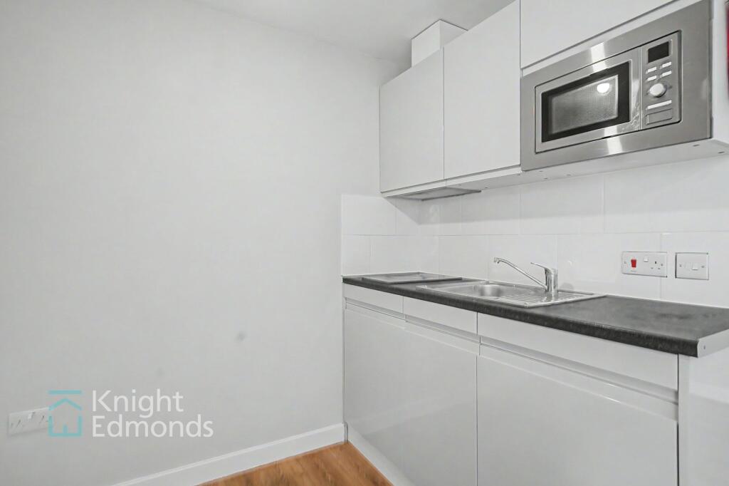 Apartment in Rochester - View 5