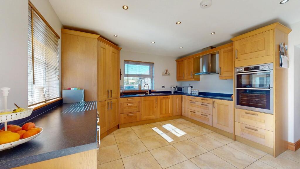 House in Llandudno, Llandderfel - More