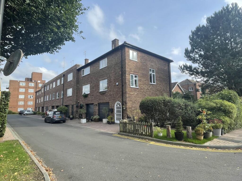 Main image of property: West Drive, Birmingham, West Midlands, B5