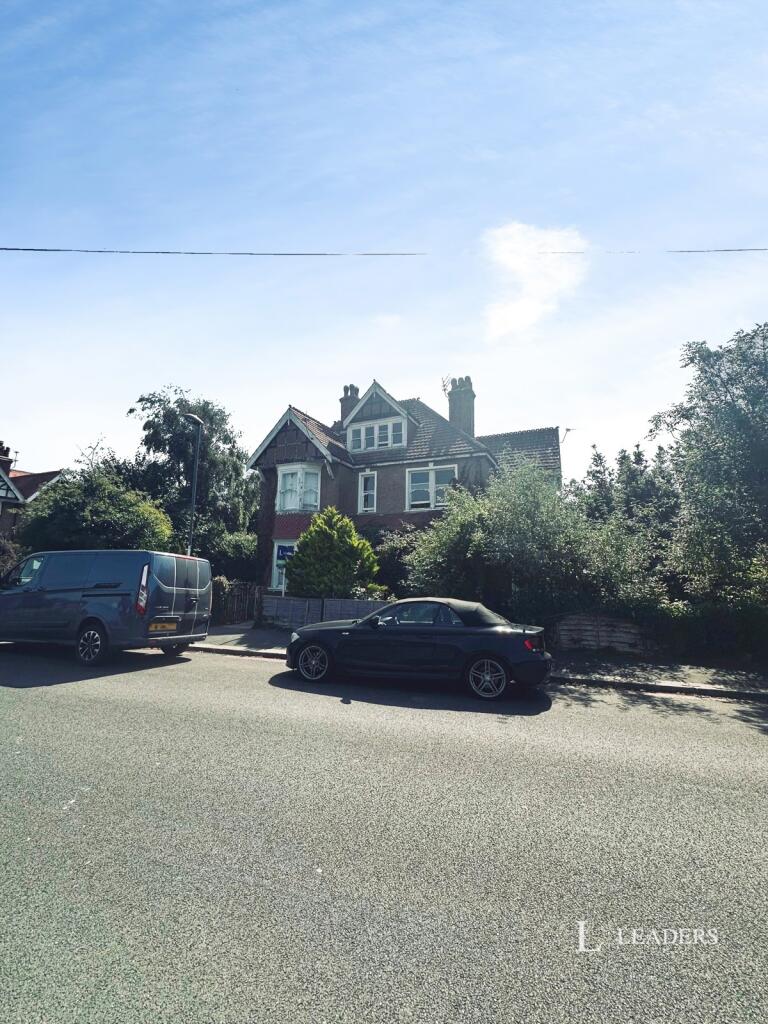 Richmond Avenue West, Bognor Regis, PO21 - View 2
