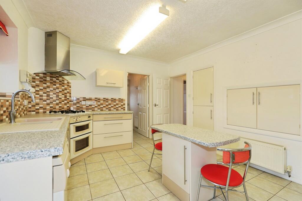 Summer Hill Avenue, Kidderminster - View 6