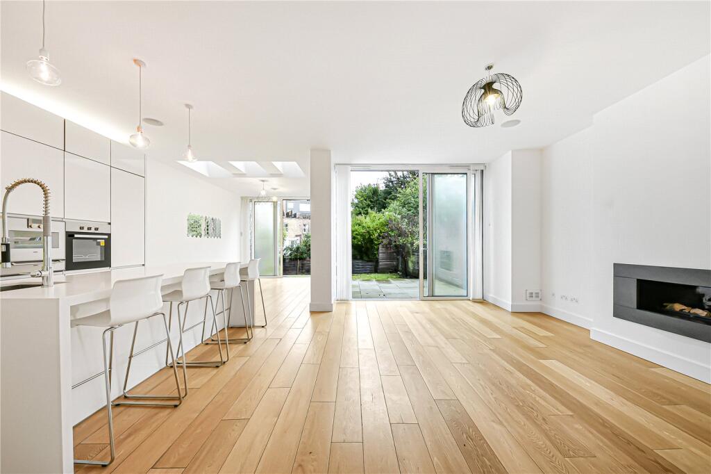 Main image of property: Briardale Gardens, Hampstead, London, NW3