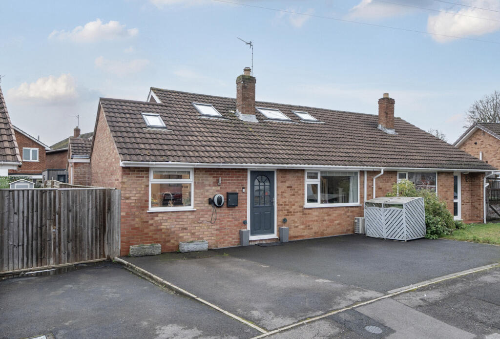 Main image of property: Stanwick Crescent, Cheltenham, Gloucestershire, GL51