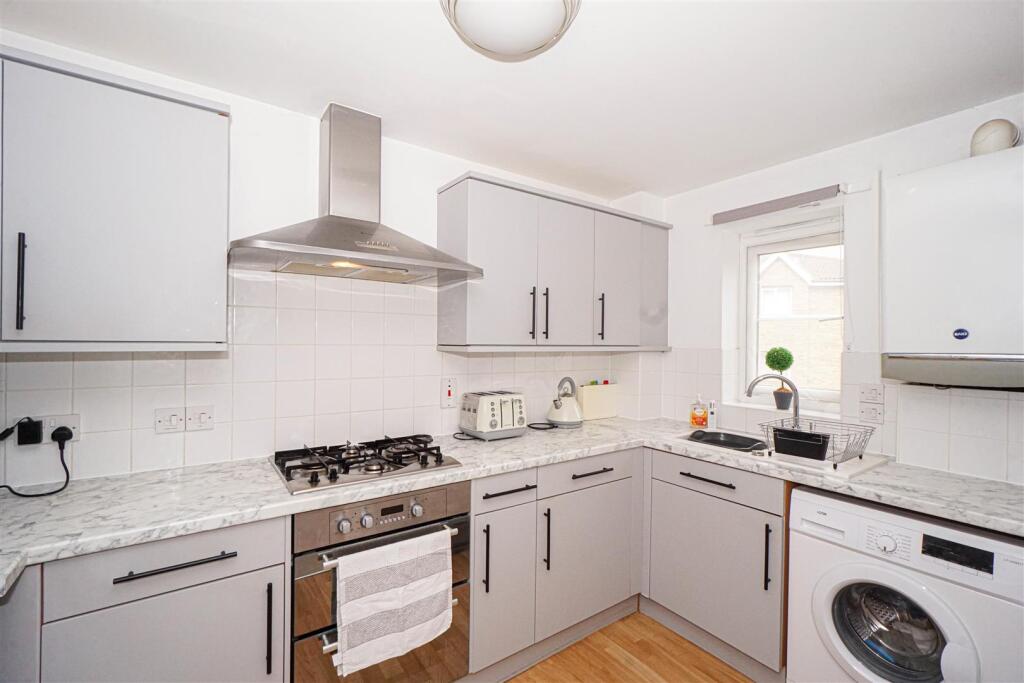Apartment in Tonbridge - View 3