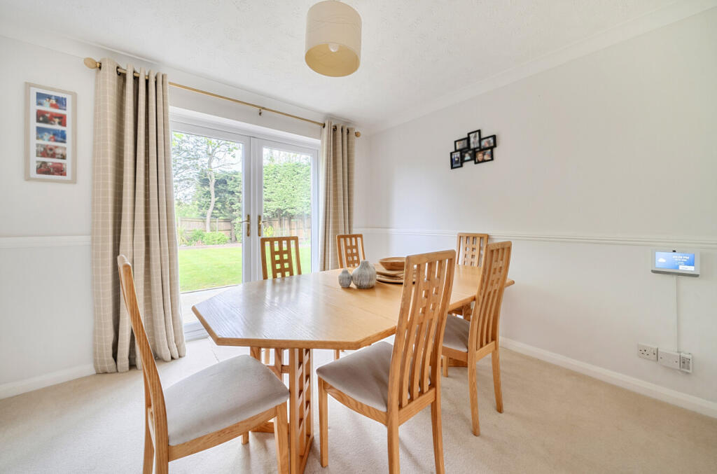 House in Bracknell - View 4