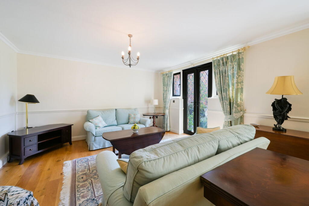 Apartment in Redhill - More