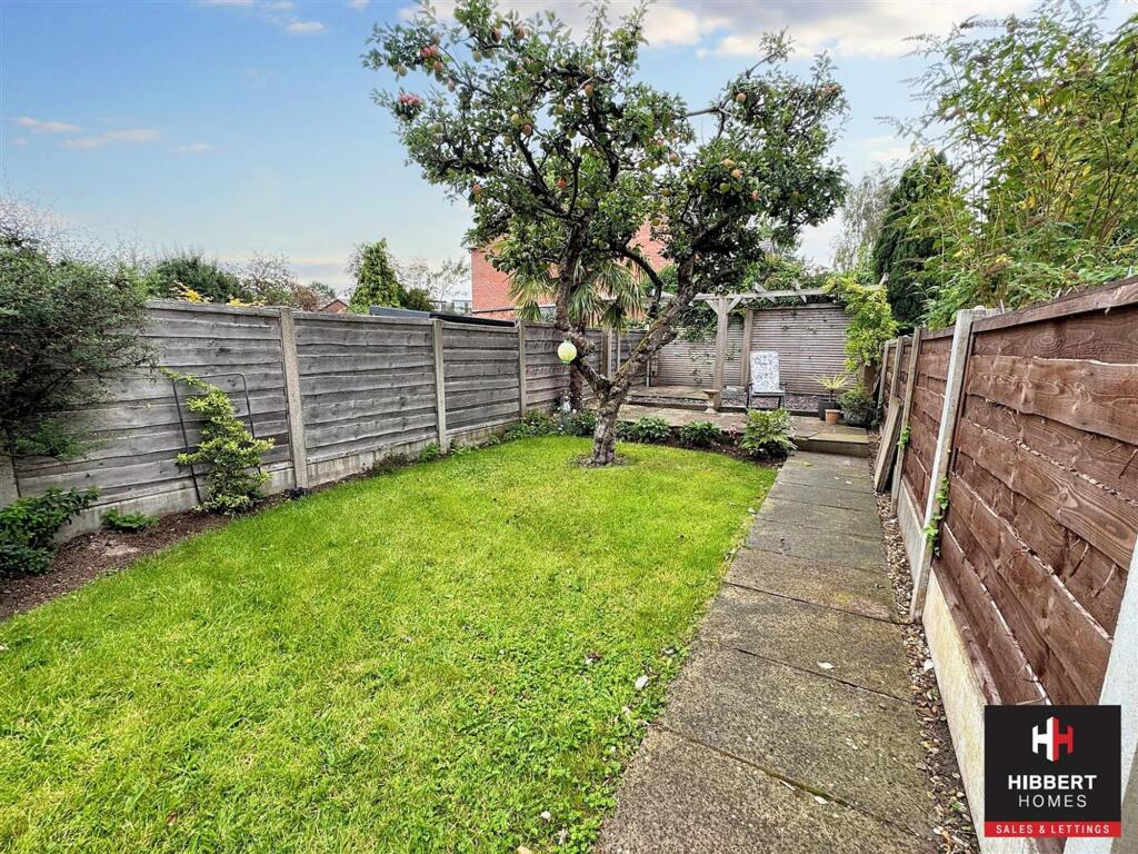 Moorland Road, Stockport, SK2 photo 3