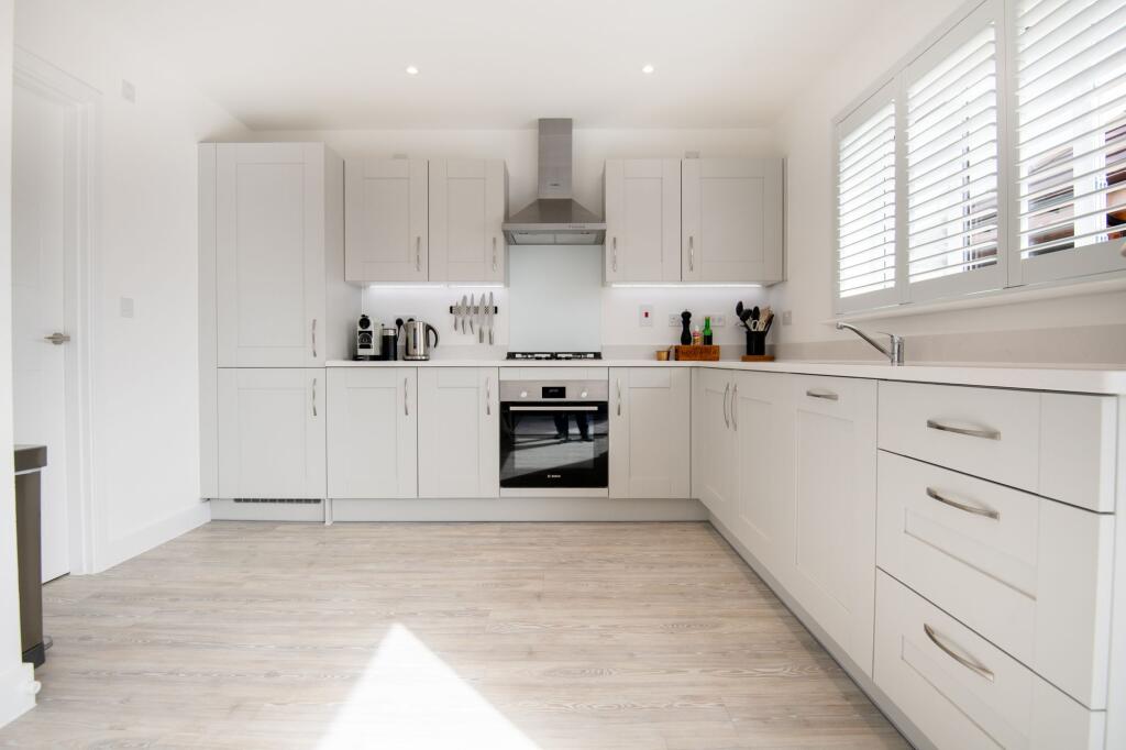 House in Northampton, Wellingborough - View 5